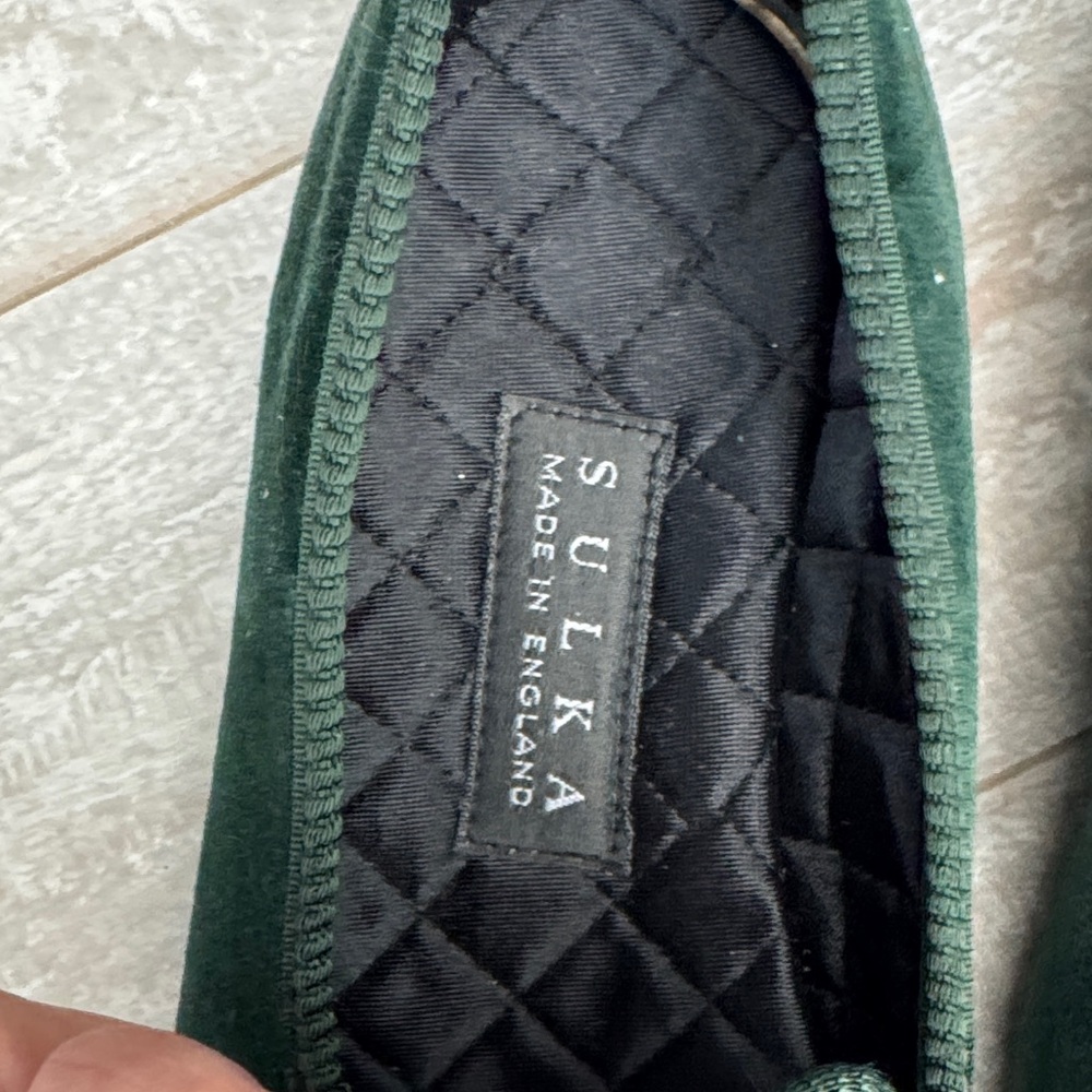 Sulka Green Velvet Slippers w/ Gold  Embroidered 'D’  Sz: 7.5 Made in England - Picture 3 of 7